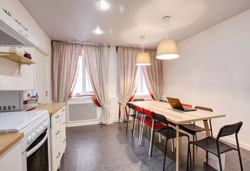 Dad&cat Capsule Hotel   Hostel