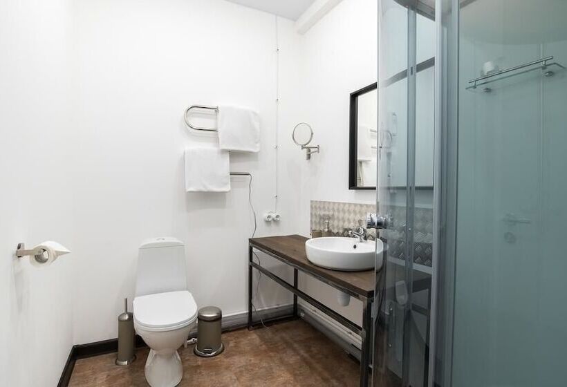 Dad&cat Capsule Hotel Hostel