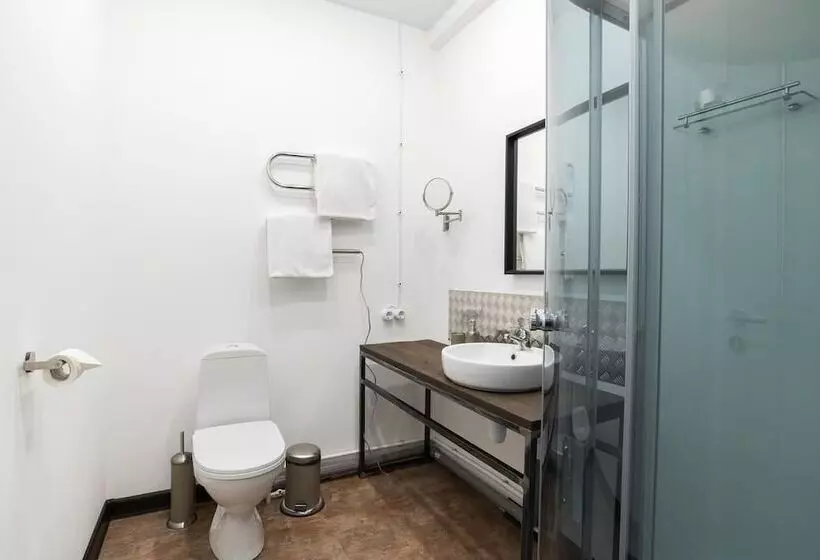 Dad&cat Capsule Hotel   Hostel