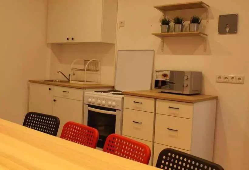 Dad&cat Capsule Hotel   Hostel