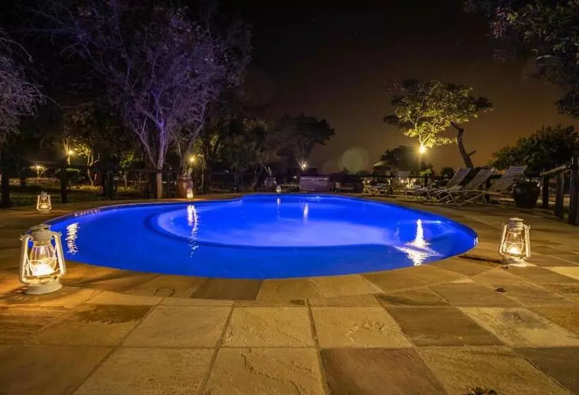 Hotel Golden Impalas Bush Resort