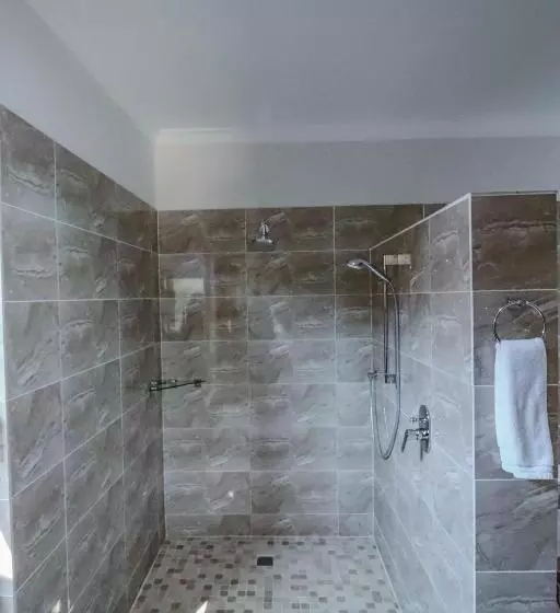 Hotel Golden Impalas Bush Resort