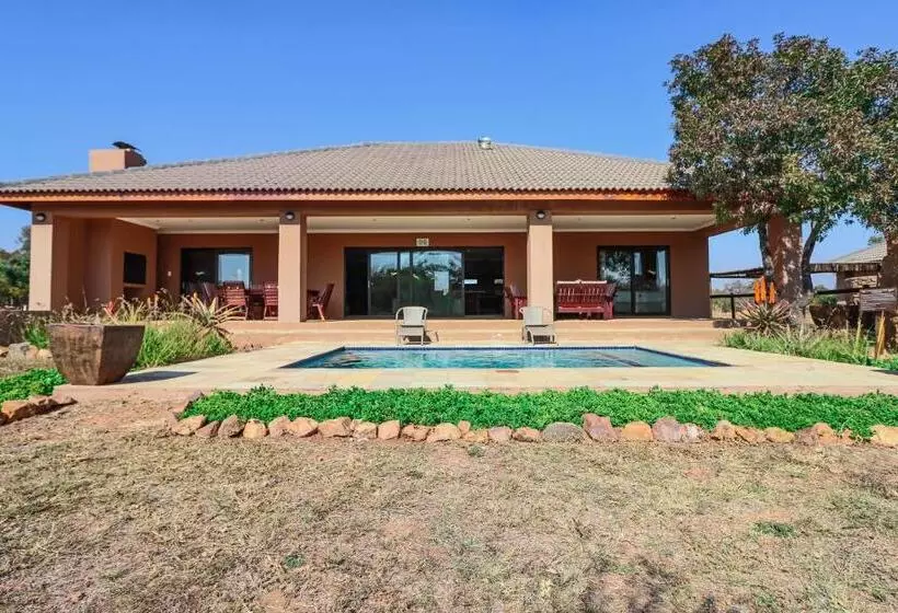 Hotel Golden Impalas Bush Resort