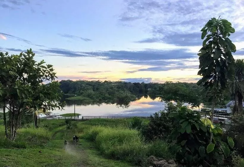 Hotelli Selva Vida Lodge & Retreat Center