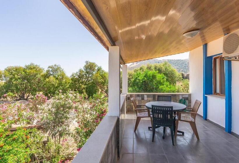 בית מלון כפרי Cuhadar Ahsap Evleri