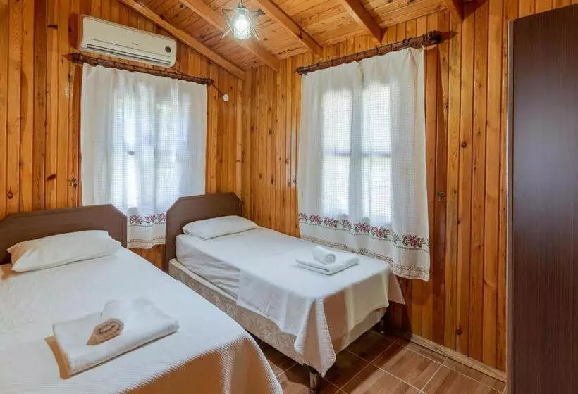 Hotel Cuhadar Ahsap Evleri