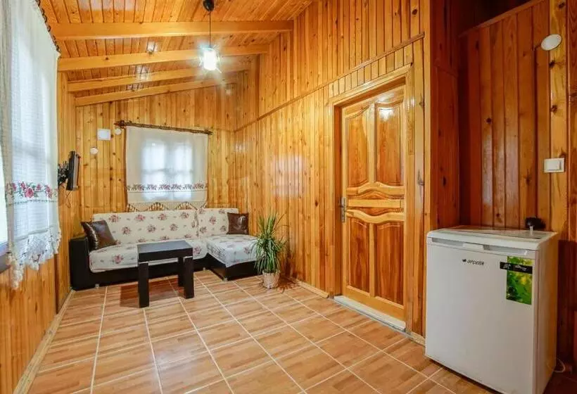 Hotel Cuhadar Ahsap Evleri