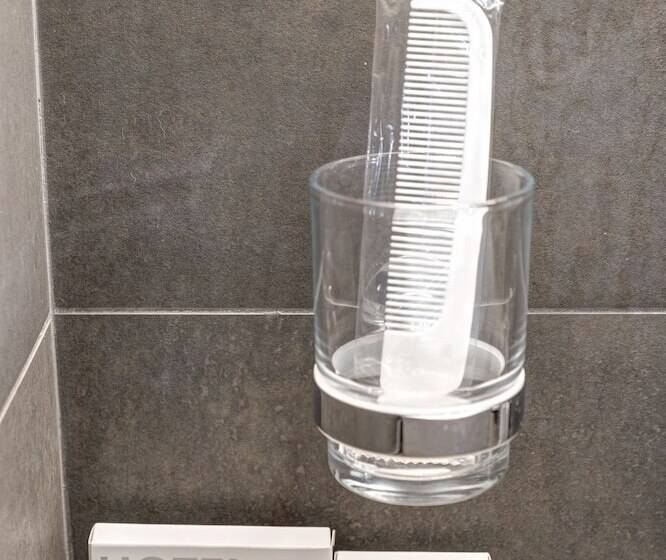 酒店 Wellion Suharevskiy