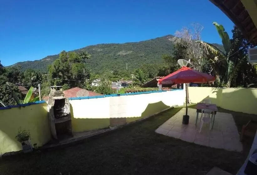 Hotelli Yellow Guest House