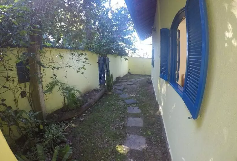 Hotelli Yellow Guest House