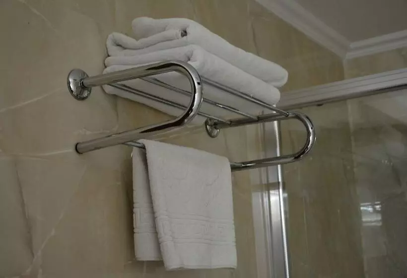 Lara Hotel And Spa