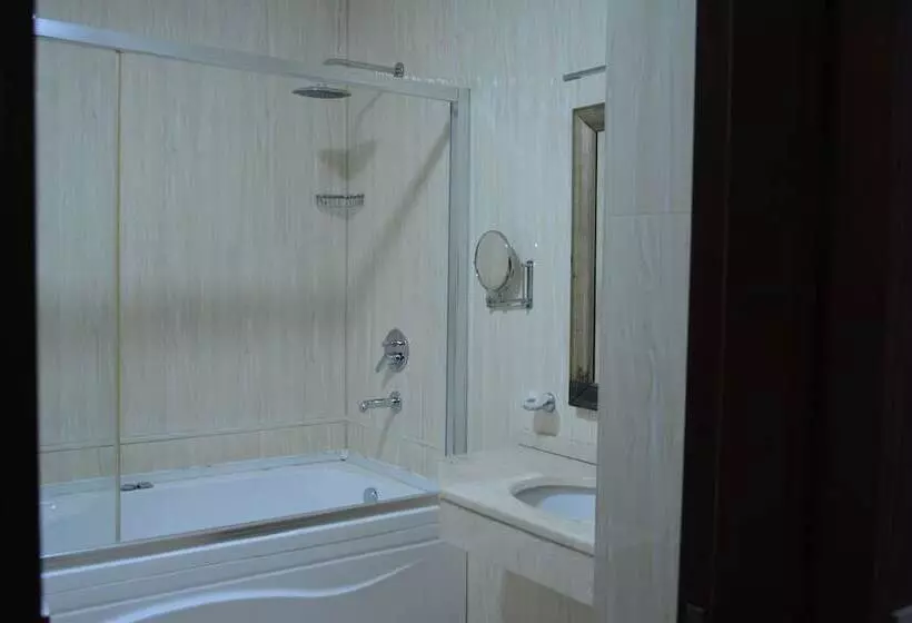 Lara Hotel And Spa