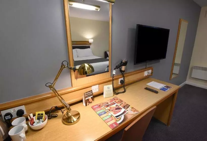 ホテル The Mount By Greene King Inns