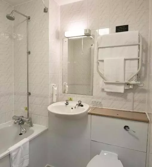 ホテル The Mount By Greene King Inns