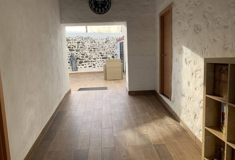 Hotel Valtisya Pool And Airport