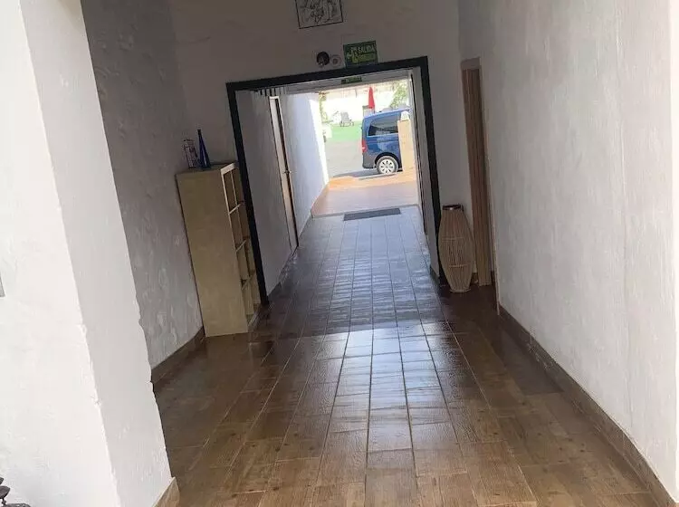 Hotelli Valtisya Pool And Airport