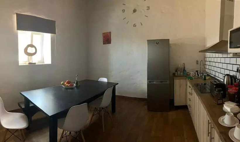 Hotelli Valtisya Pool And Airport