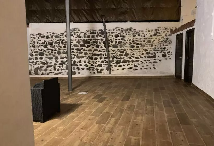 Hotelli Valtisya Pool And Airport