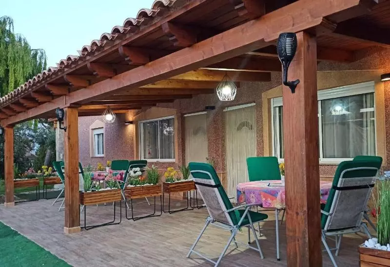 Casa Los Jardines De Lola