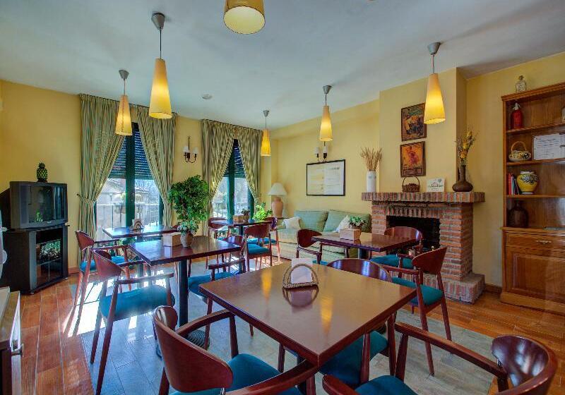 Oyo Casa Rural La Chata