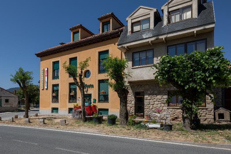 Oyo Casa Rural La Chata