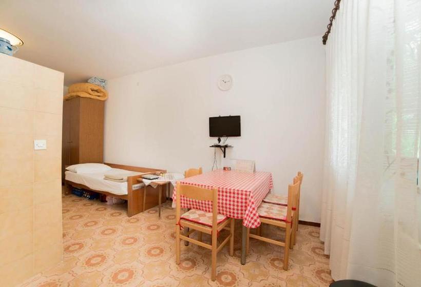 Apartments Santaleza