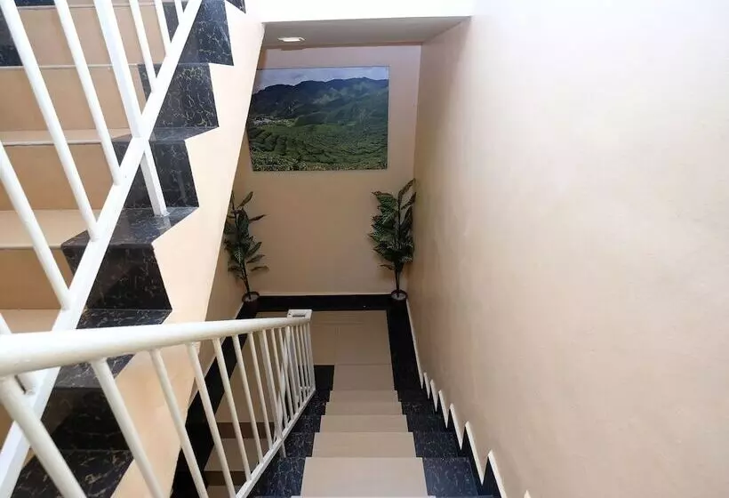 هتل Oyo 1152 Heaven Hill 2