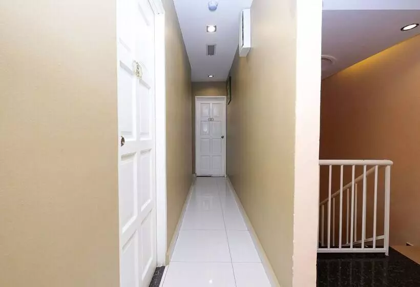 هتل Oyo 1152 Heaven Hill 2