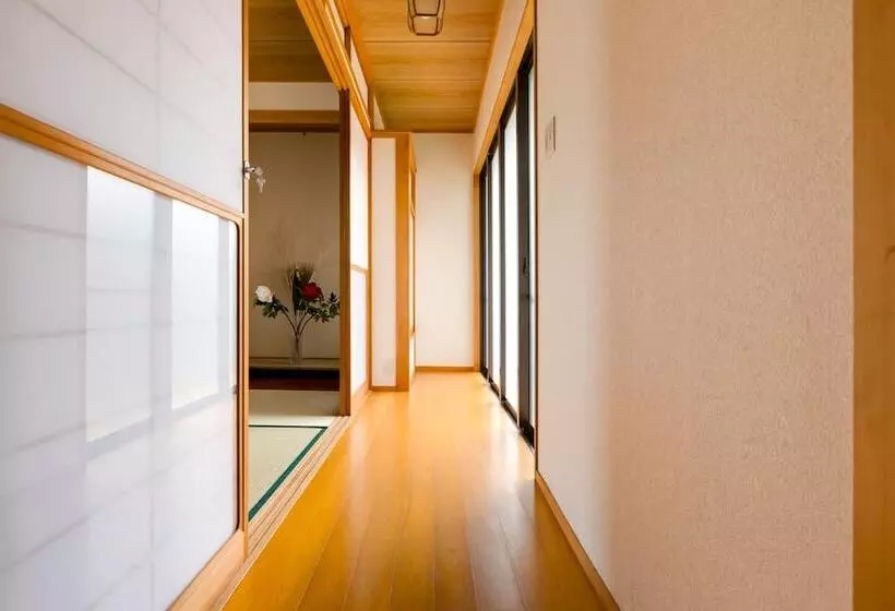 ペンション Plus 9 Station Inn