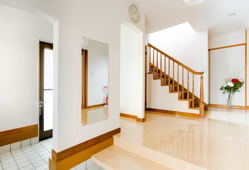 پانسیون Plus 9 Station Inn