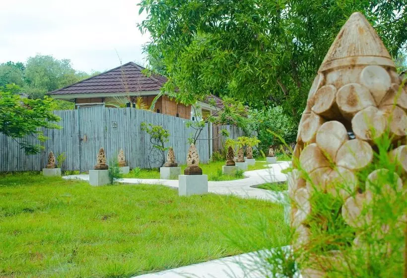 ペンション Villa Samalas Resort And Restaurant