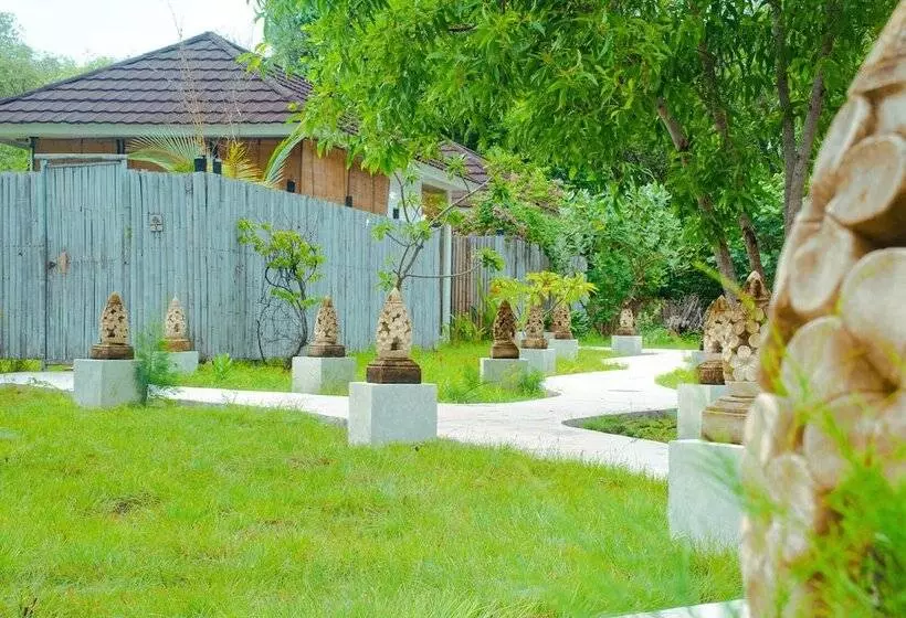 ペンション Villa Samalas Resort And Restaurant