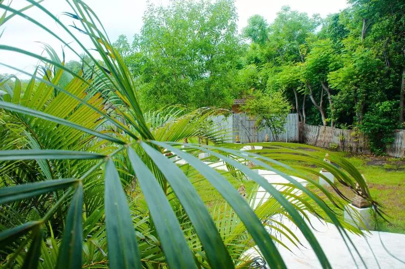 ペンション Villa Samalas Resort And Restaurant