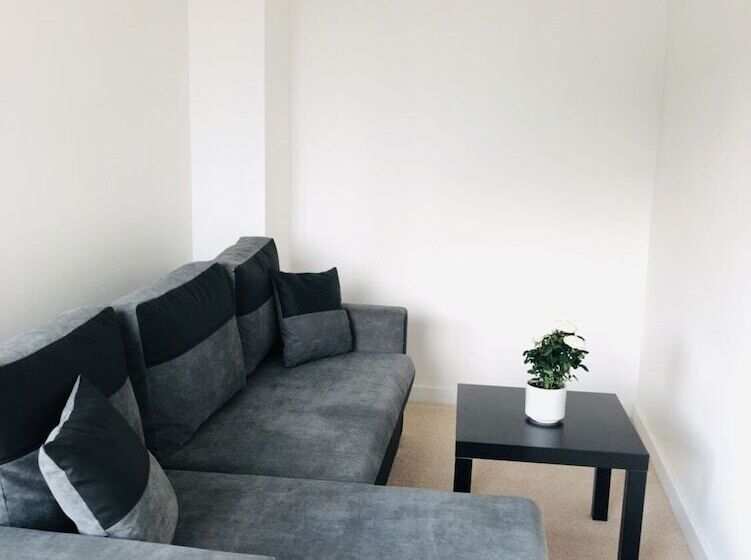 Showcase Apartments   Highcross House Apart