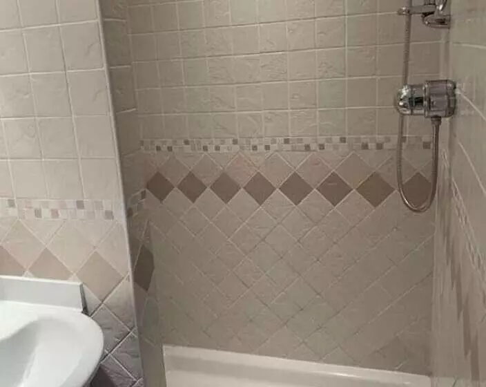 Hotelli The Harbour Inn