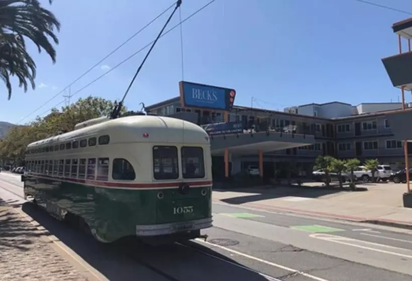 호텔 Beck's Motor Lodge