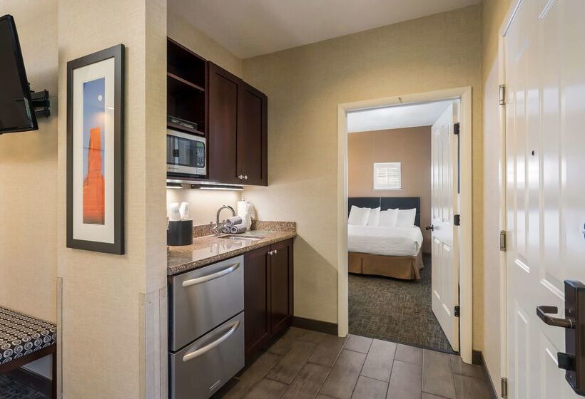 هتل Best Western Plus Canyonlands Inn