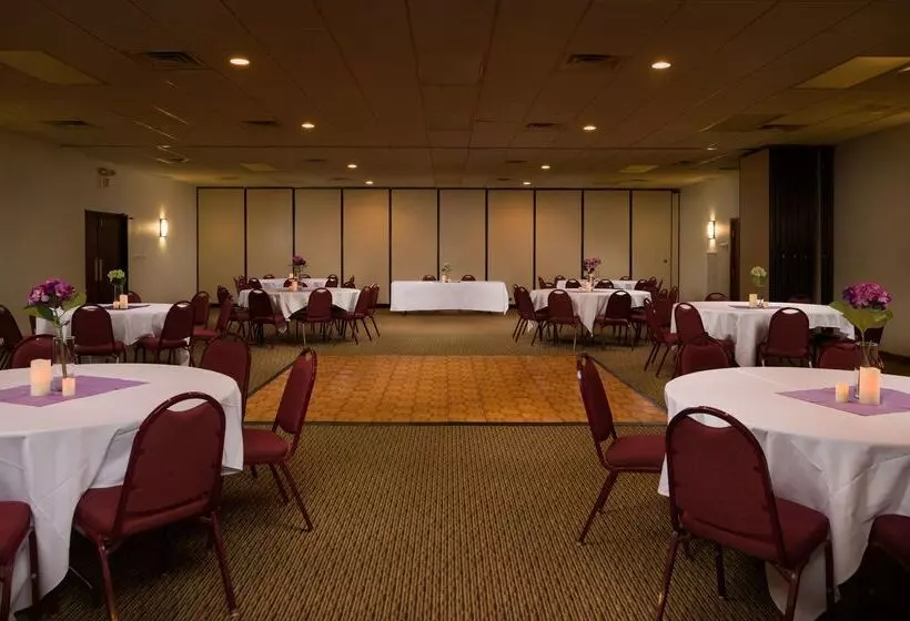 Отель Days Inn By Wyndham Altus