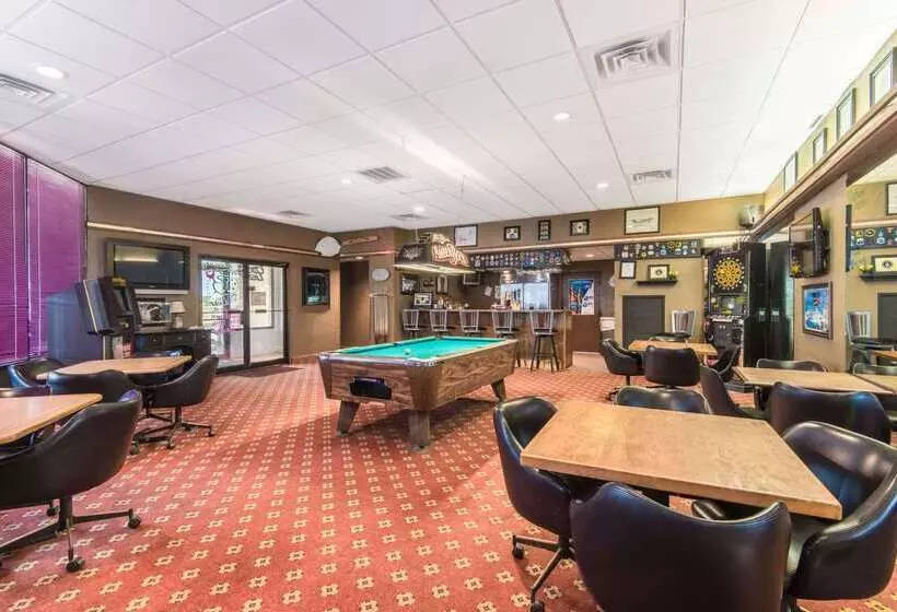 Отель Days Inn By Wyndham Altus