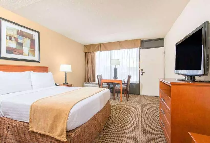 Отель Days Inn By Wyndham Altus