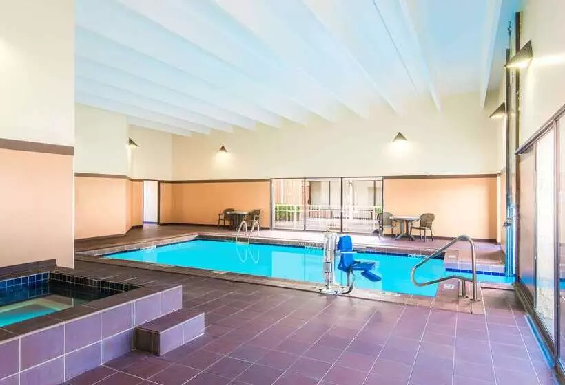 Отель Days Inn By Wyndham Altus