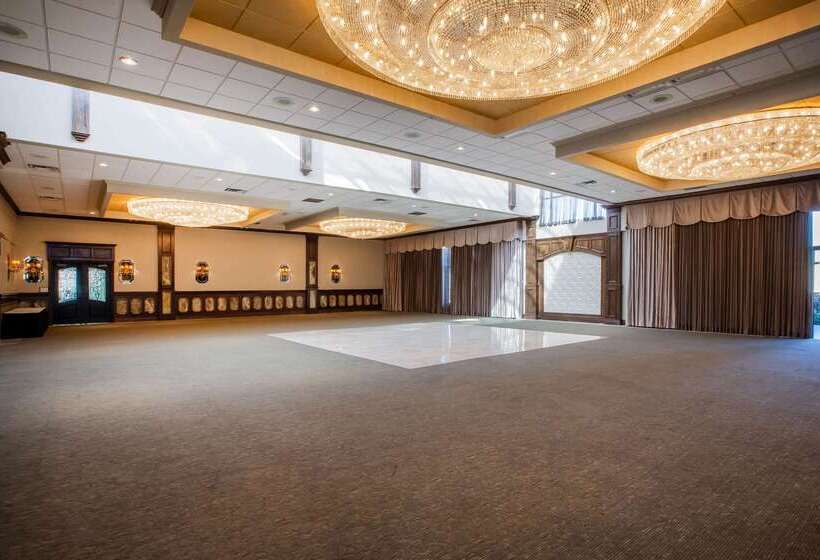 호텔 Days Inn & Suites By Wyndham Rochester Hills Mi