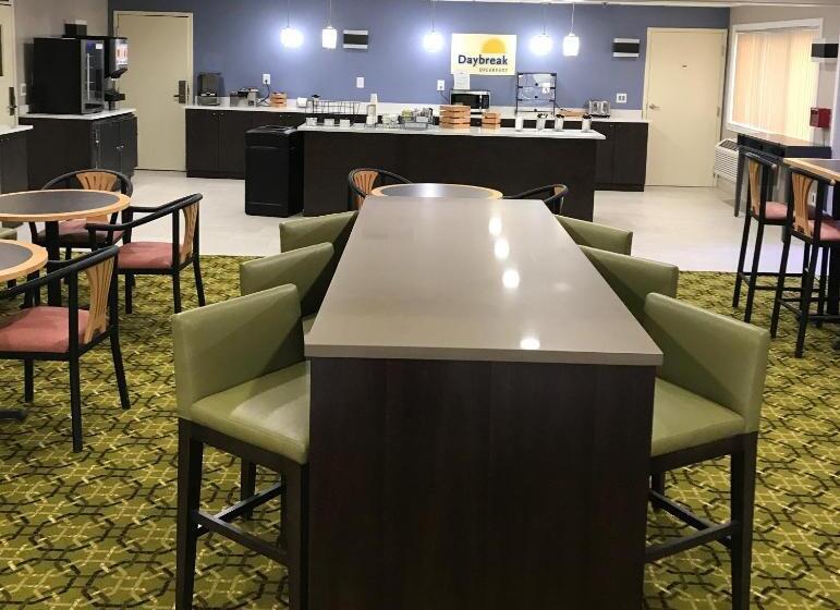 호텔 Days Inn & Suites By Wyndham Rochester Hills Mi