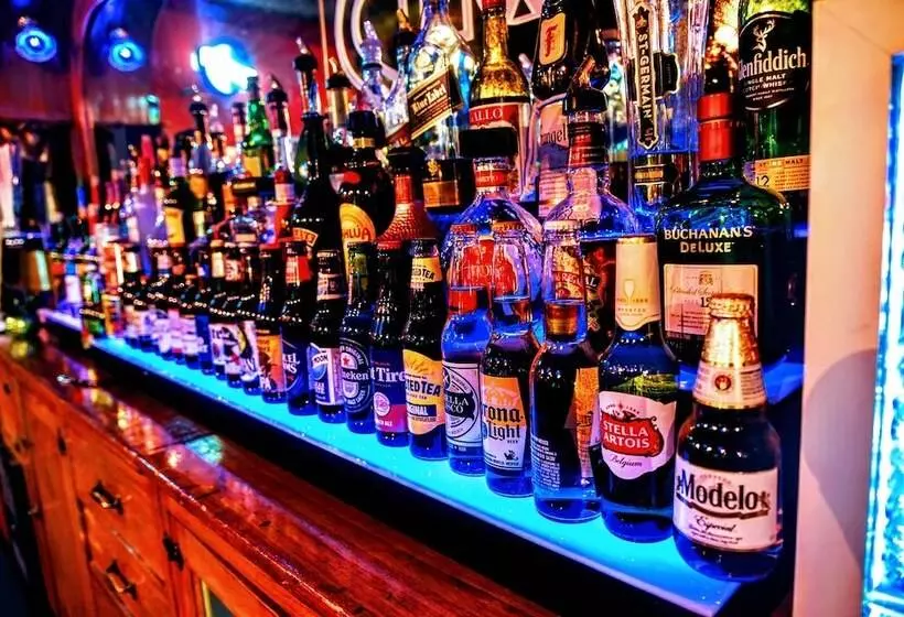 酒店 Douglas Inn And Conference Center