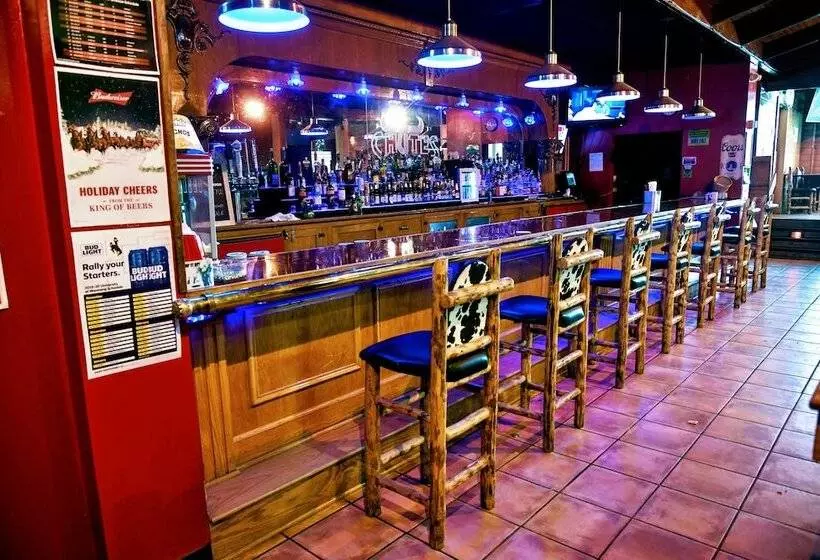 酒店 Douglas Inn And Conference Center