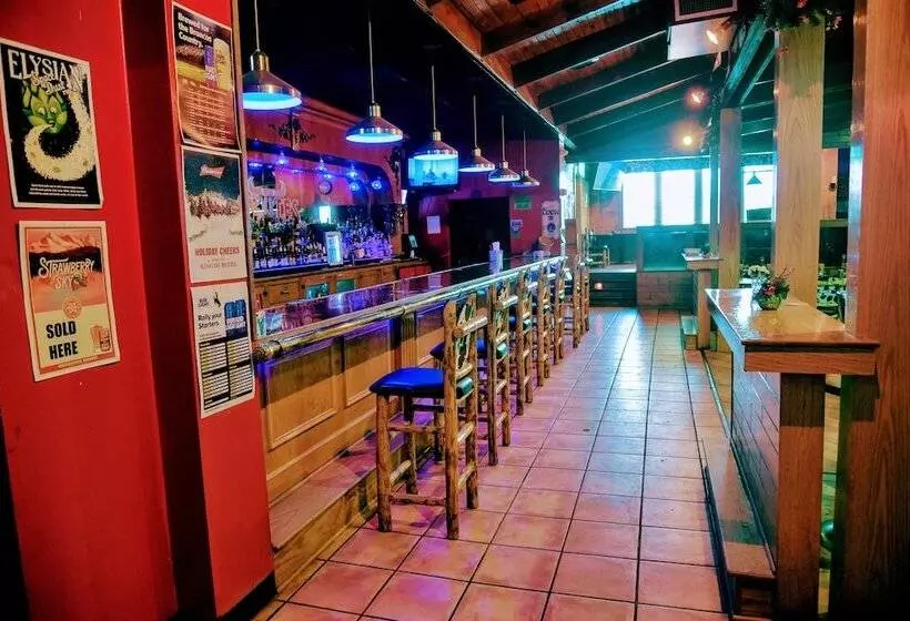 酒店 Douglas Inn And Conference Center