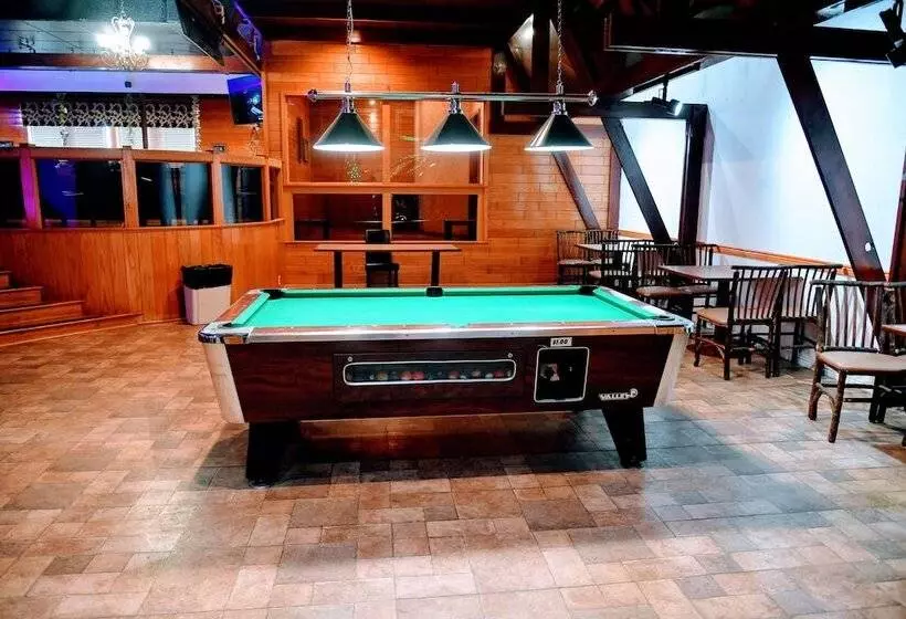 酒店 Douglas Inn And Conference Center