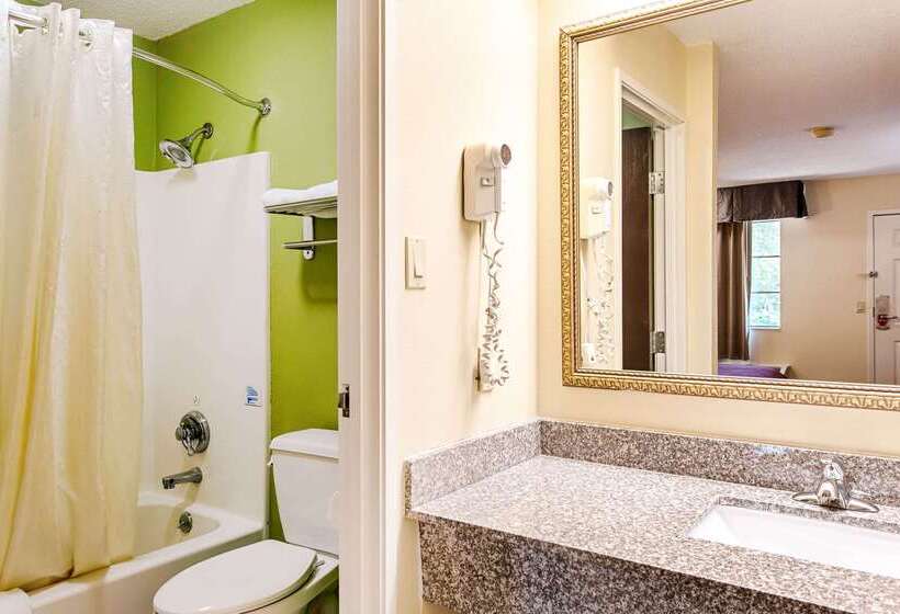 فندق Econo Lodge