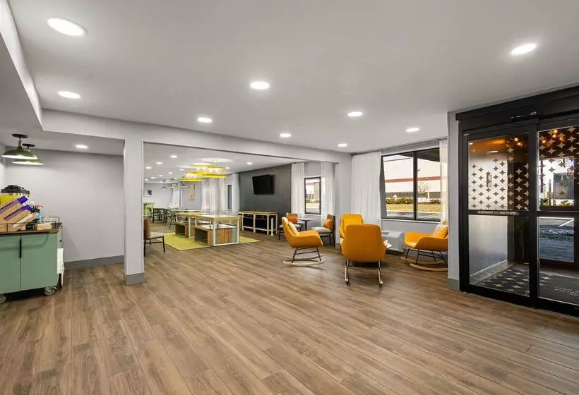 ホテル Spark By Hilton Fort Wayne
