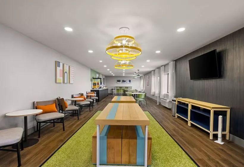 ホテル Spark By Hilton Fort Wayne